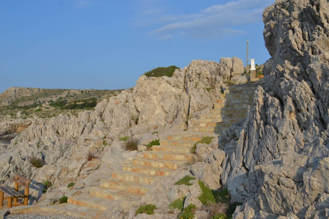 Droga na plaże Hotel Kalithea Horizon Royal