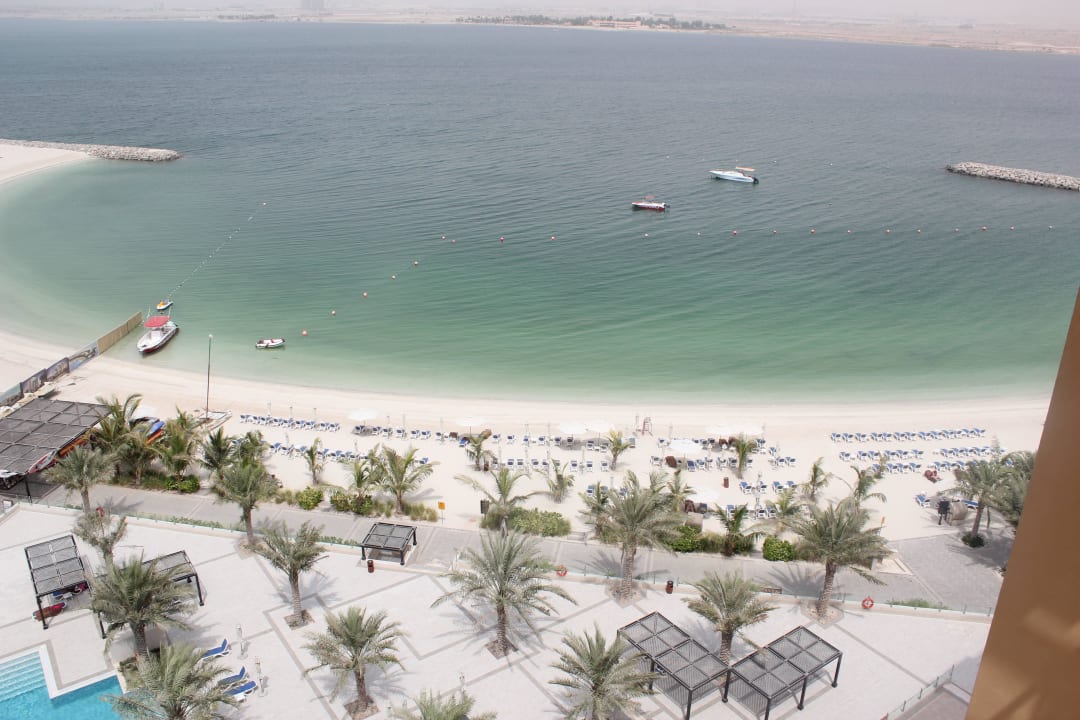 Ausblick aus der Bar im 9. Stock DoubleTree by Hilton Resort & Spa Marjan Island