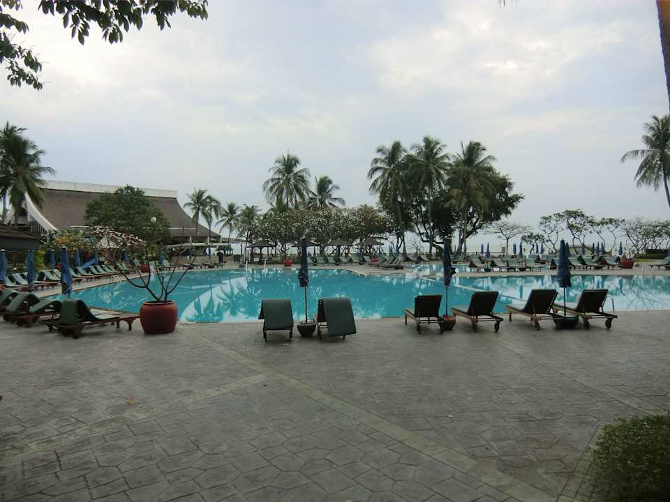 Pool am Morgen The Regent Cha Am Beach Resort