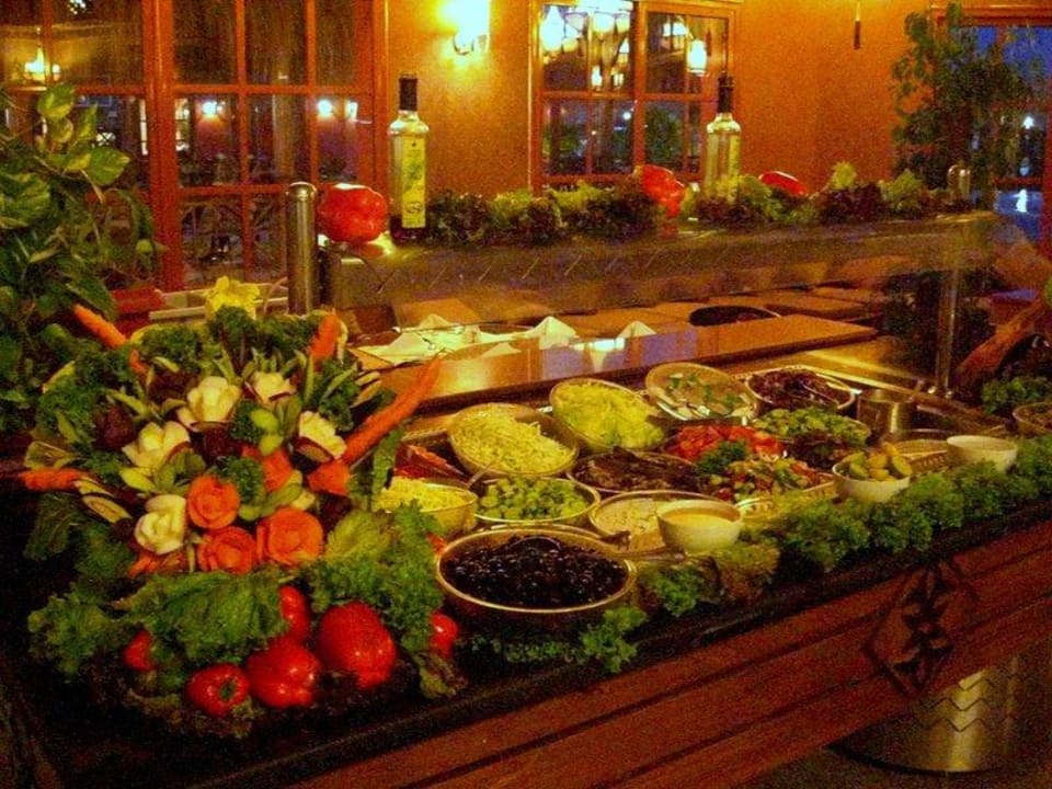 Das Salatbuffet im Restaurant Tagine Pickalbatros Jungle Aqua Park Resort - Neverland Hurghada