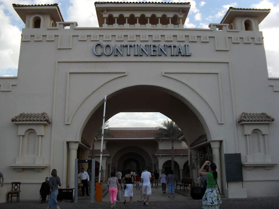 Wejście Hotel Continental Garden Reef Resort