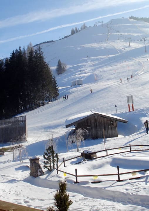 Ausblick vom Balkon  Holzhotel Forsthofalm