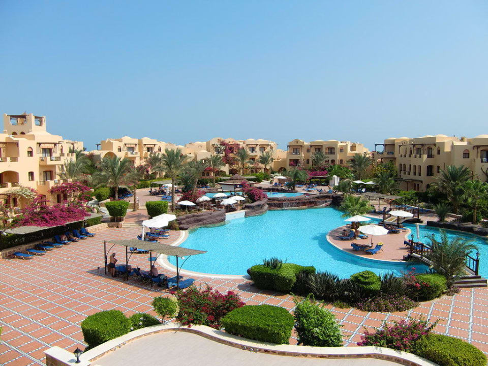 Blick über den Club Steigenberger Coraya Beach - Adults only