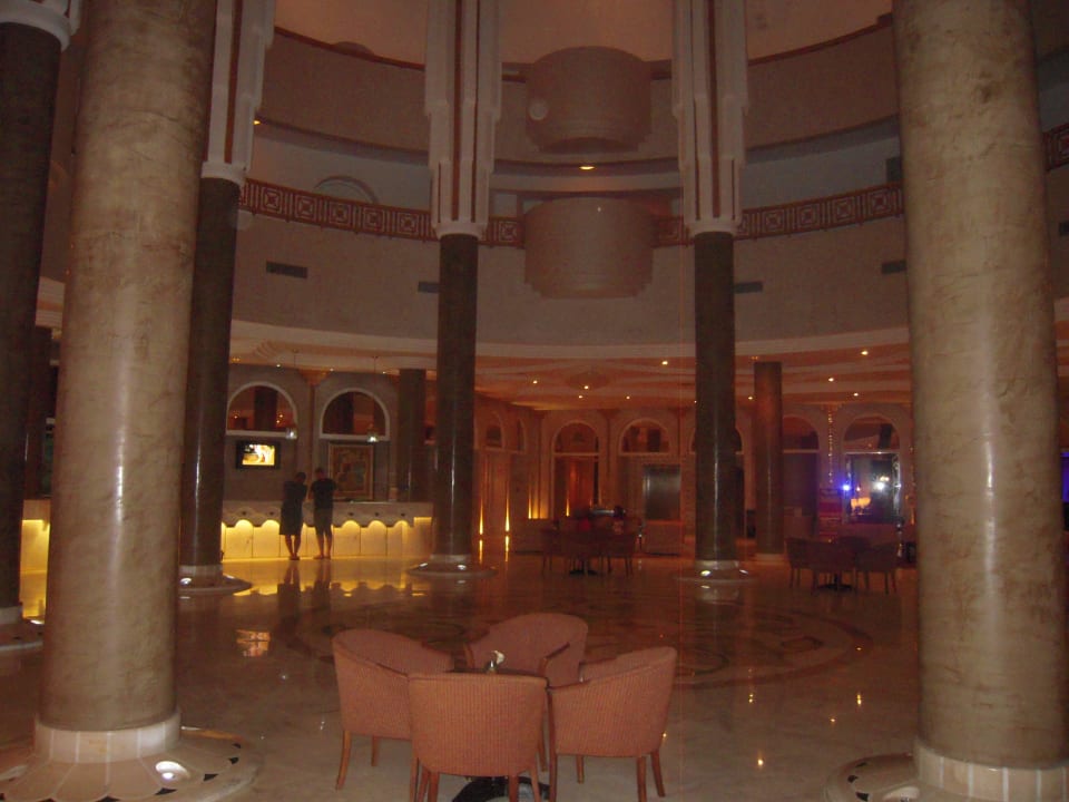 Reception Royal Tulip Taj Sultan