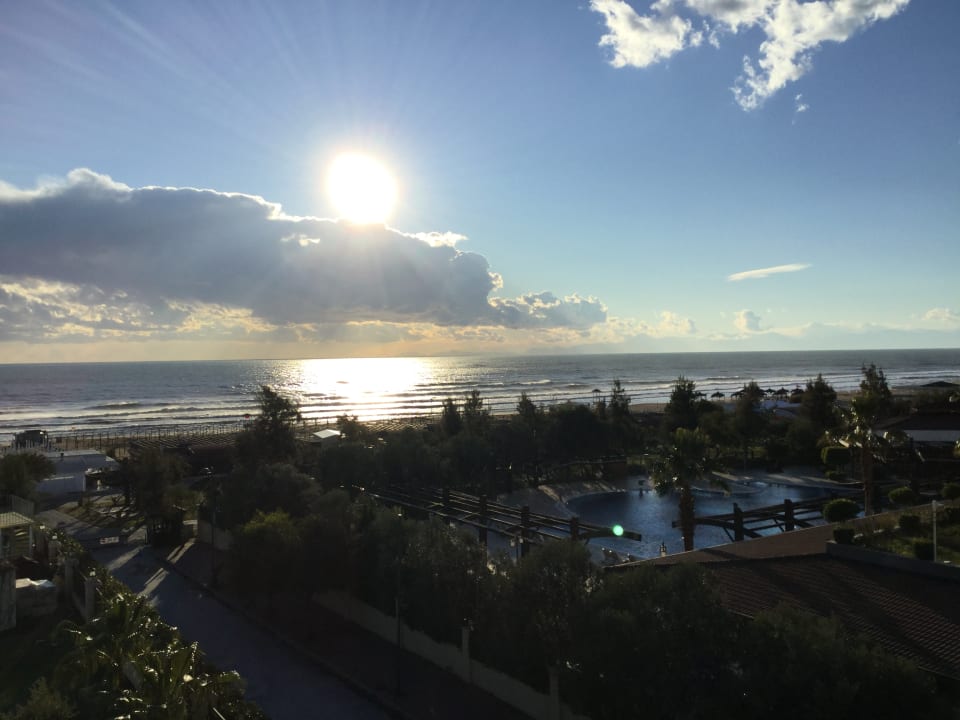 Ausblick Commodore Elite Suites & Spa - Adults only