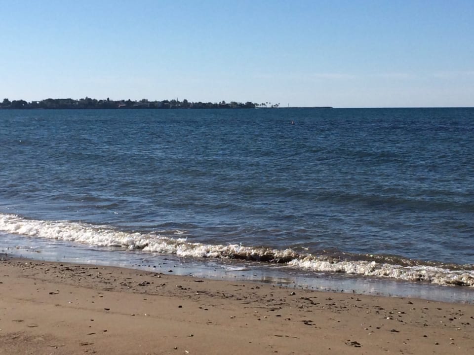 Strand Arum Barut Collection