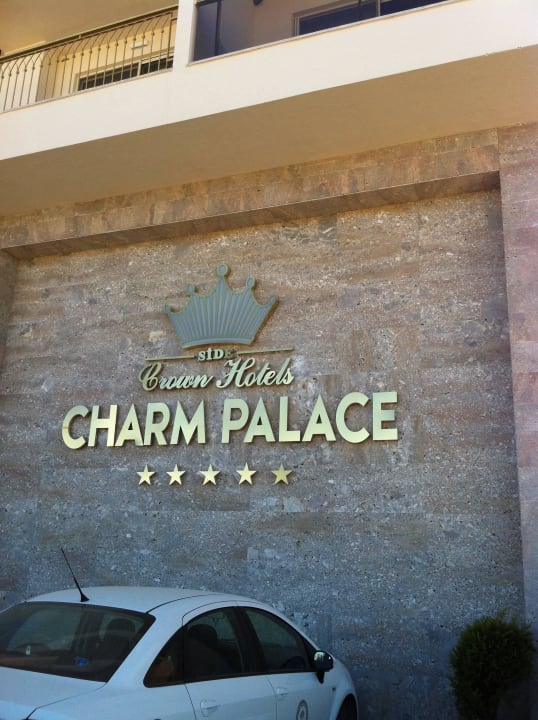 Eingang Well Palace Side