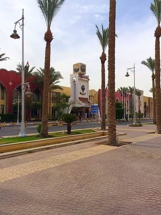 Внешний вид The Grand Hotel Hurghada