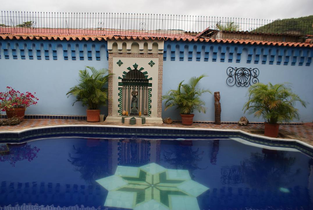 Der kleine Pool im Innenhof Hotel Posada Shalimar