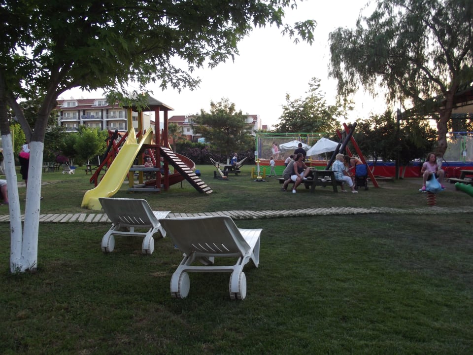 Außen-Spielplatz  nicht überdacht Hane Family Resort