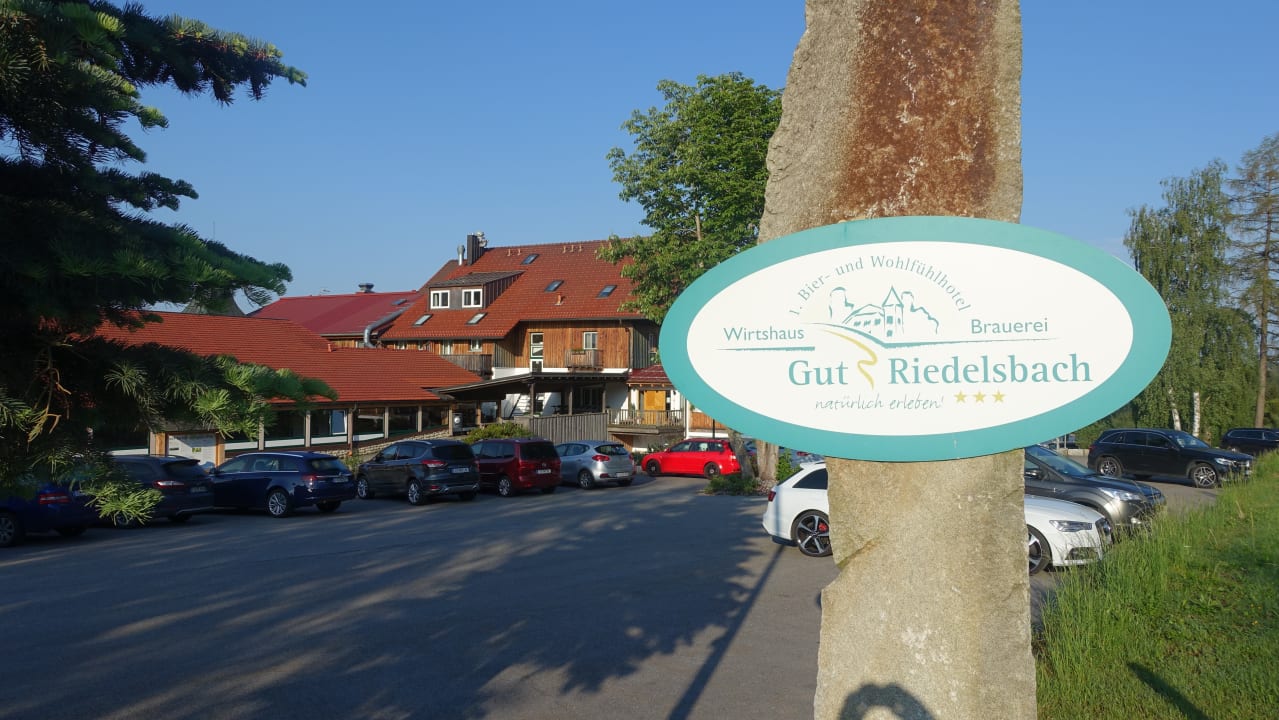 Außenansicht 1. Bier & Wohlfühlhotel Gut Riedelsbach