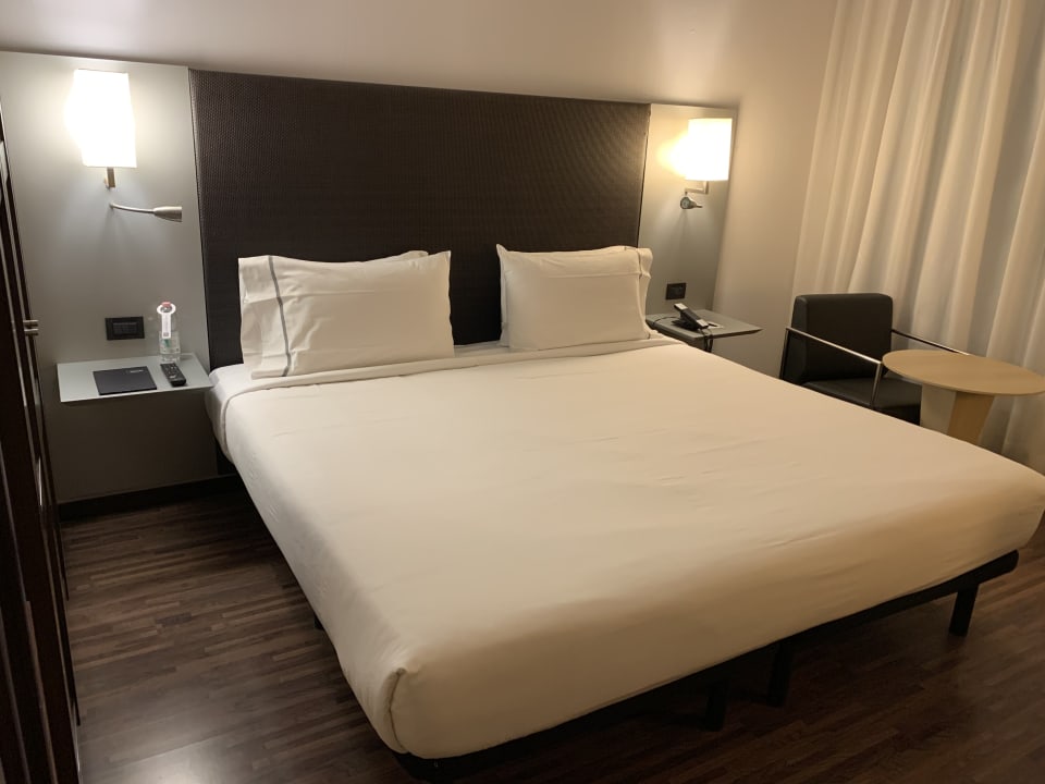 Zimmer AC Hotel Bologna by Marriott