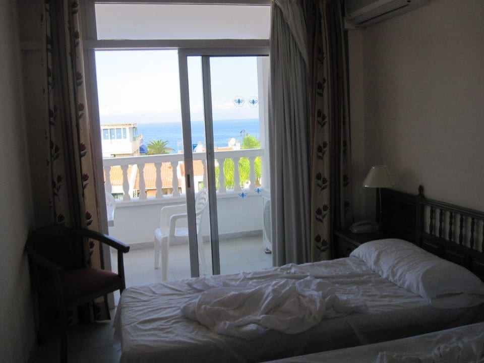 Zimmer/Balkon (Aussicht Meer/Poolanlage) BLUESEA Lagos de Cesar