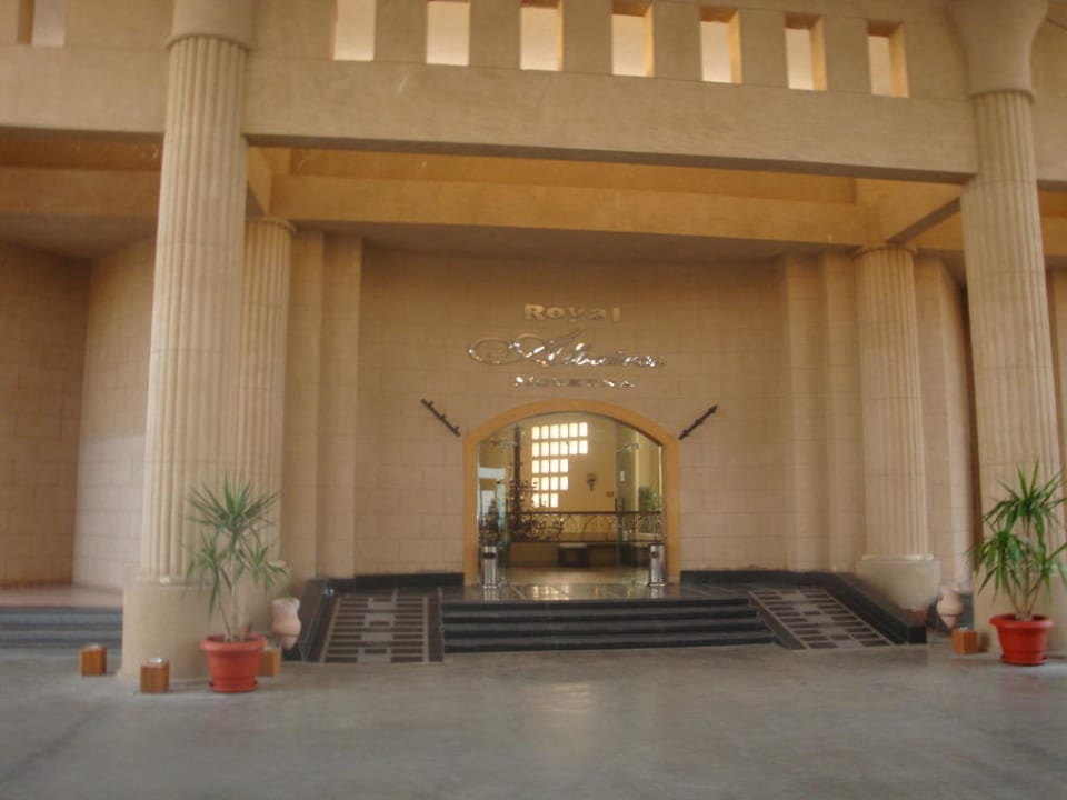 Außenansicht Pickalbatros Royal Moderna Resort-Sharm El Sheikh