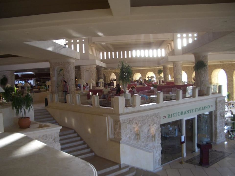 Lobby mit Italienischem Restaurant Pickalbatros Citadel Resort