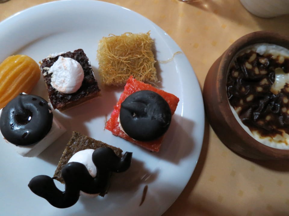 Hmmmm.....Baklava Adalya Ocean Deluxe