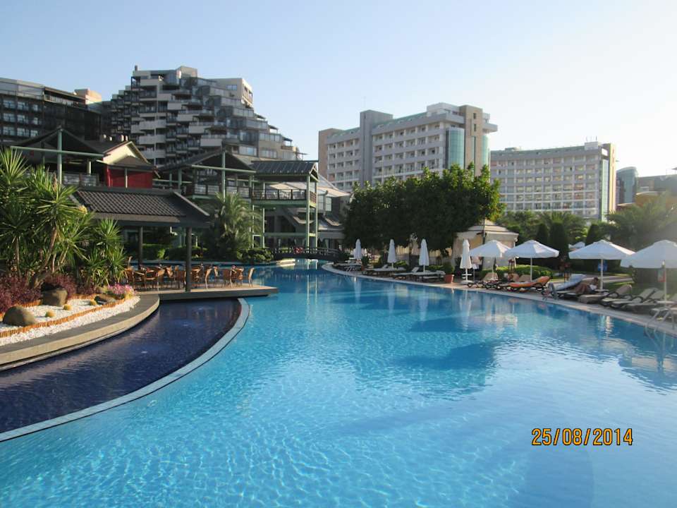Grosse Poolanlage Limak Lara Deluxe Hotel & Resort