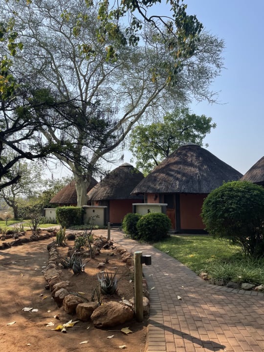 Gartenanlage Mohlabetsi Safari Lodge