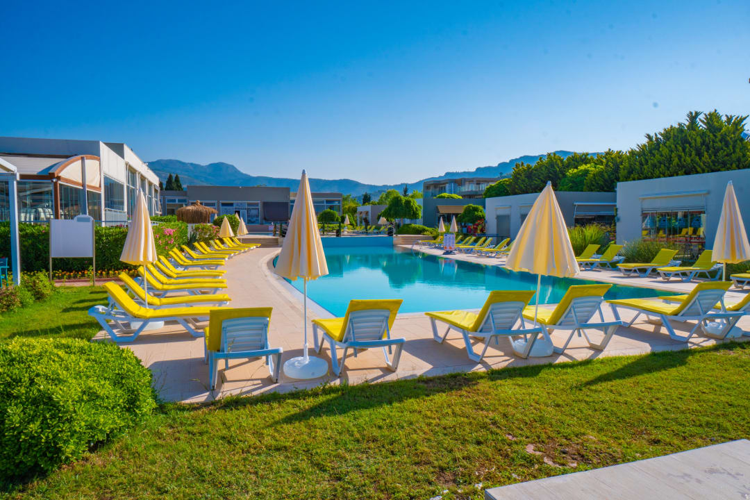 Pool Karya Family Resort  All Inclusive