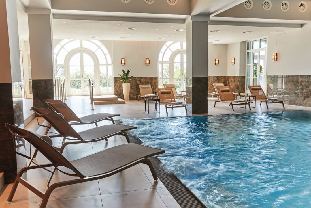 Pool Steigenberger Icon Grandhotel Petersberg