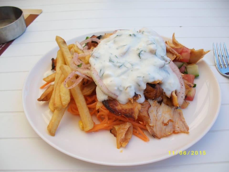 Lecker Dönerteller am Strand Well Palace Side