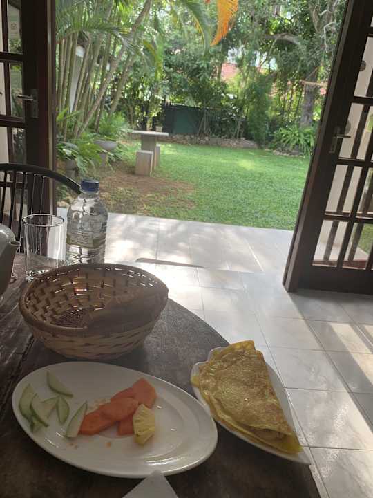 Gastro Number 01 by Taprobane