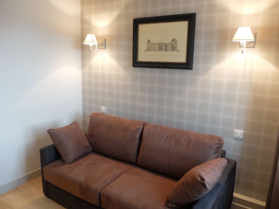 Junior suite (living room) Auberge du Grand Dauphin