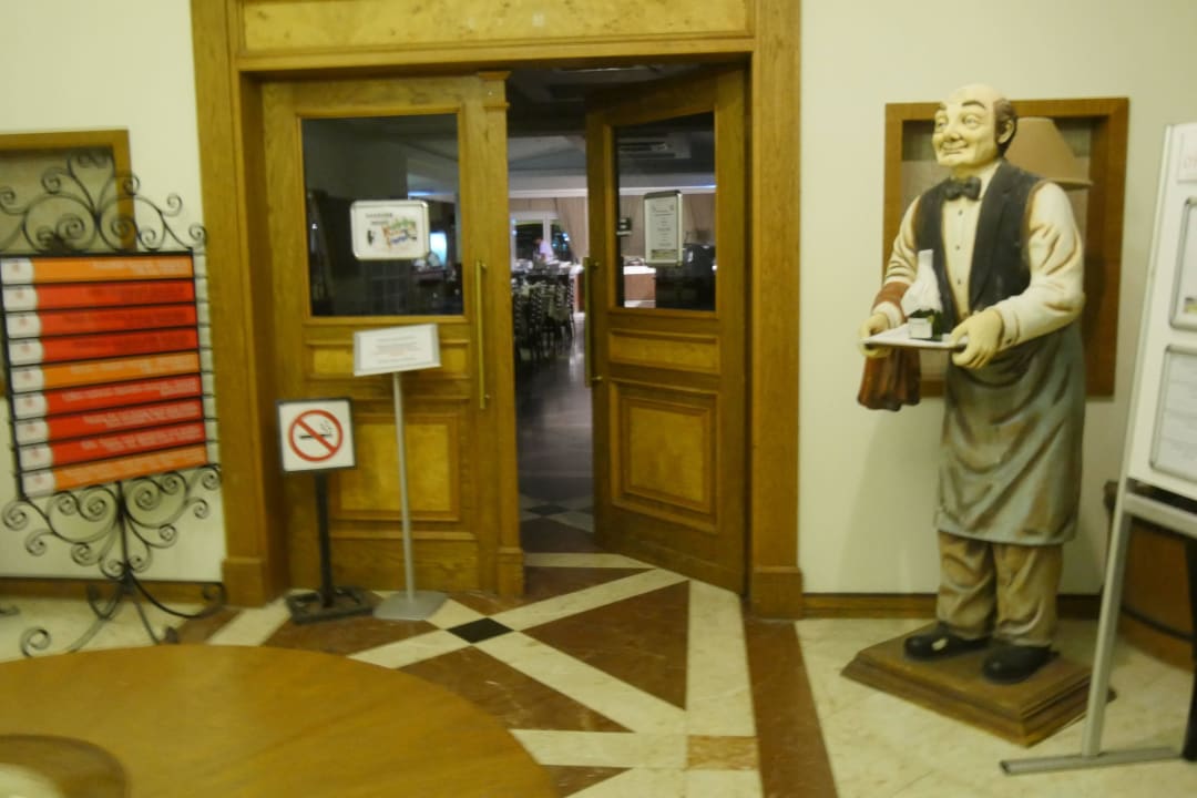 Eingang zum Restaurant vom Oscar Resort Hotel Oscar Resort Hotel