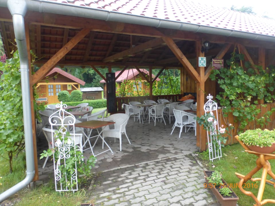 Außenterrasse Landhotel Kummerower Hof