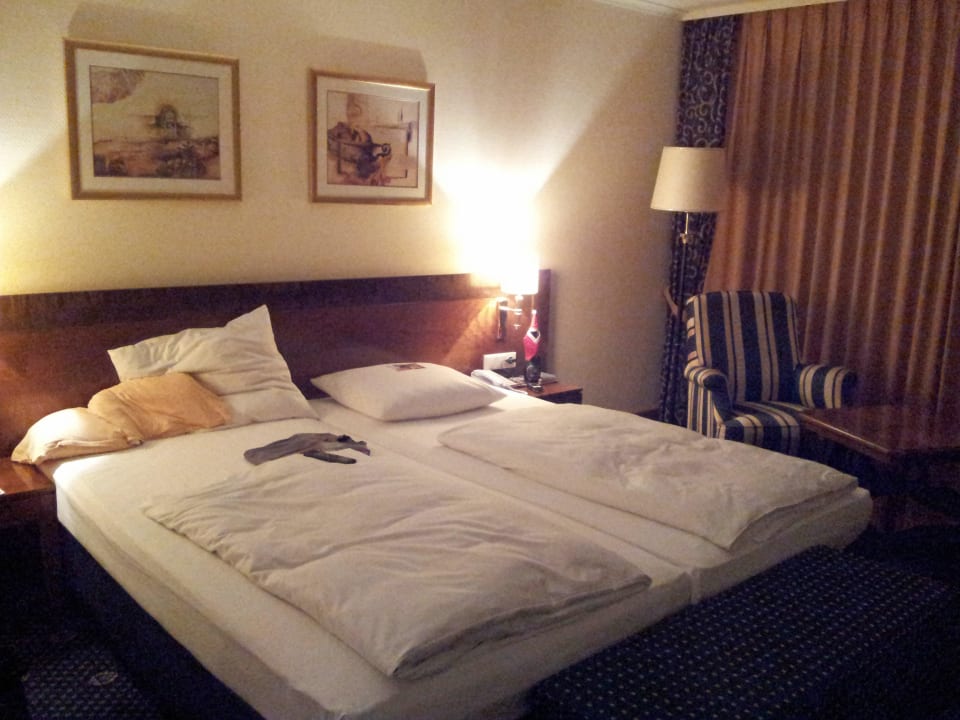 Schönes Zimmer HYPERION Hotel Berlin