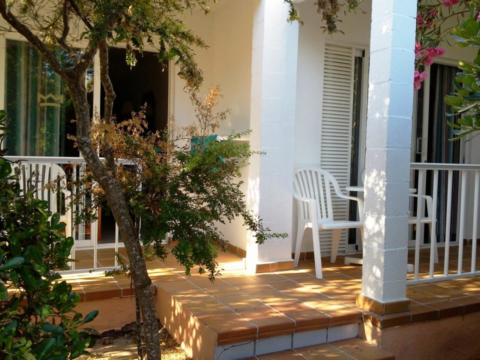 Eingang zum Zimmer 015 Flipflop Cala Romantica