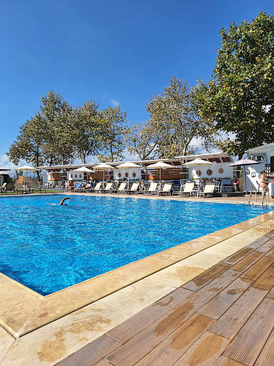 Pool Mythic Summer Hotel