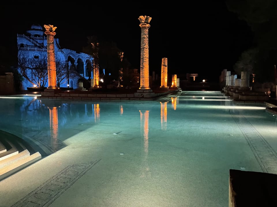 Pool Xanadu Resort Hotel