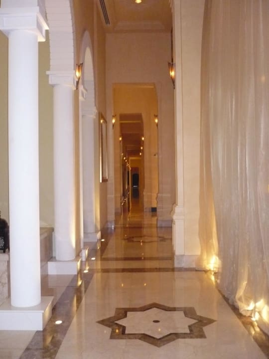 Ein Teil der Lobby Oaks Ibn Battuta Gate Dubai