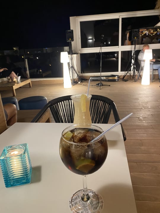 Gastro Parque Nereida Suites Hotel