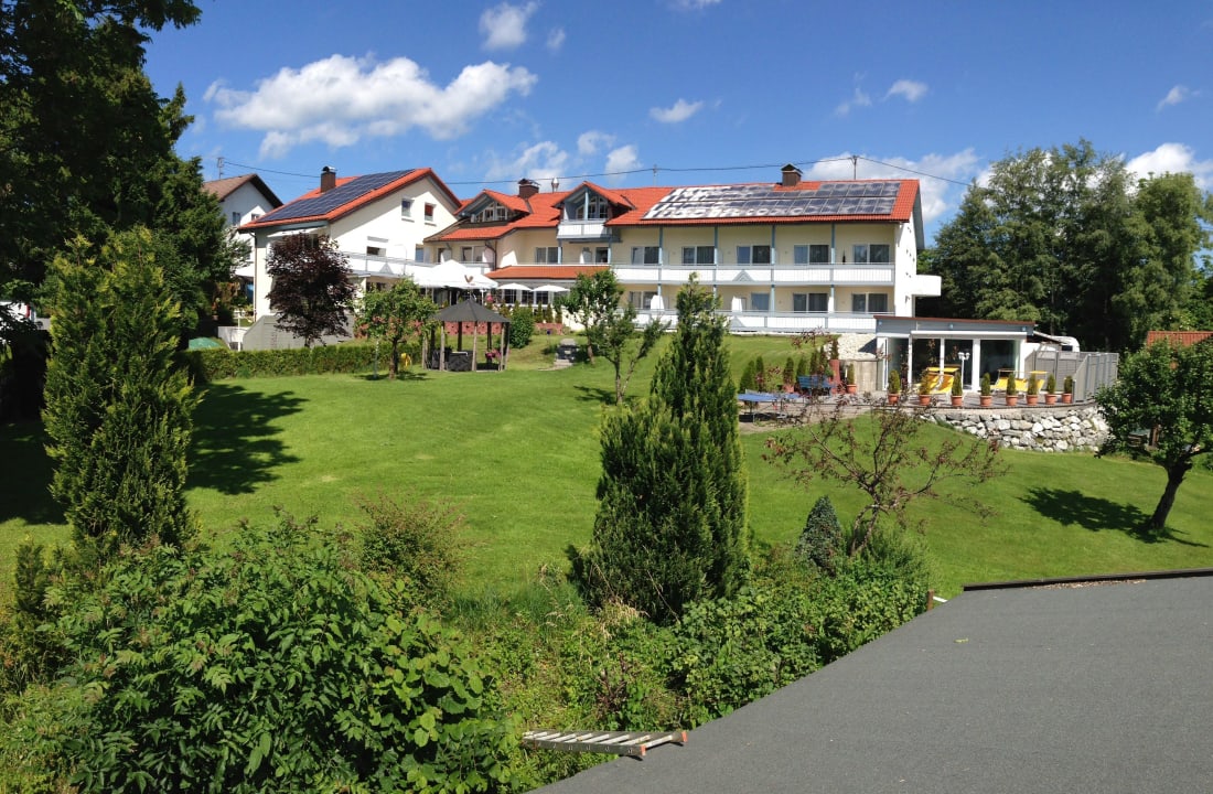 "Garten Ansicht" Hotel Am Sonnenhang (OyMittelberg