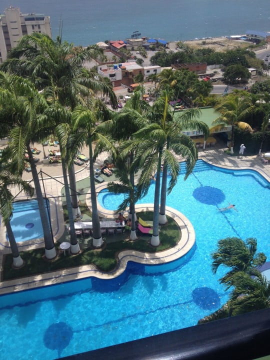 Blick aus dem Zimmer auf den Pool Hotel Ole Caribe