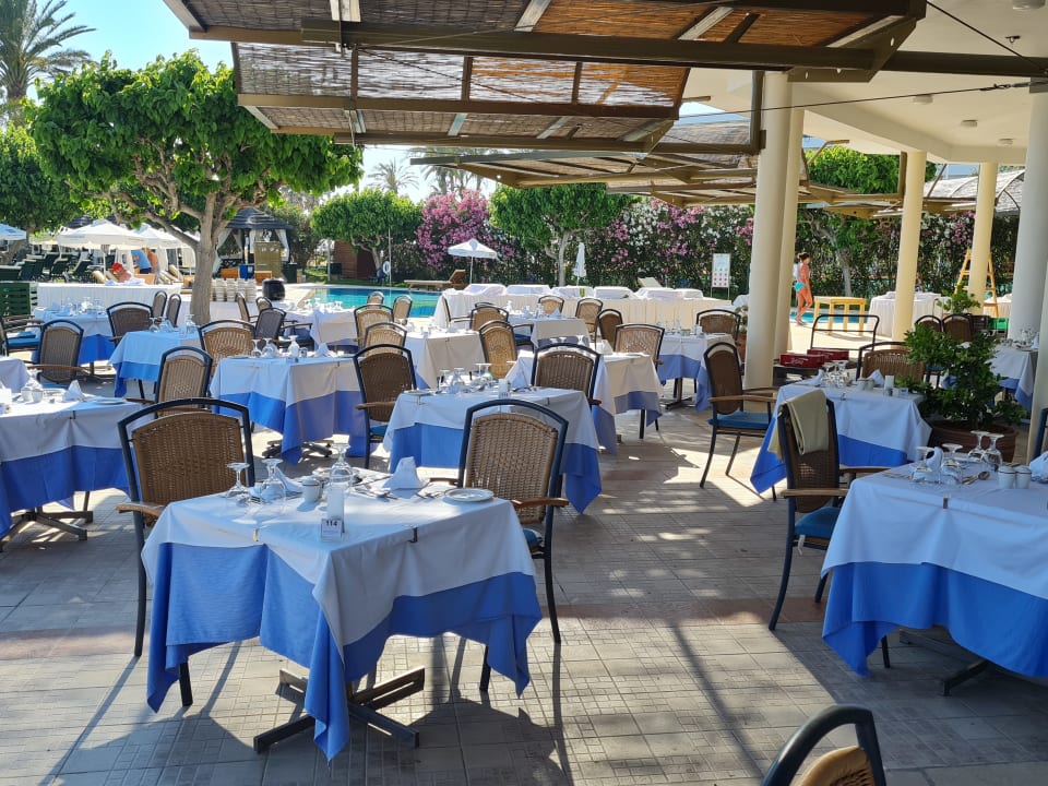 Gastro Constantinou Bros Athena Royal Beach Hotel