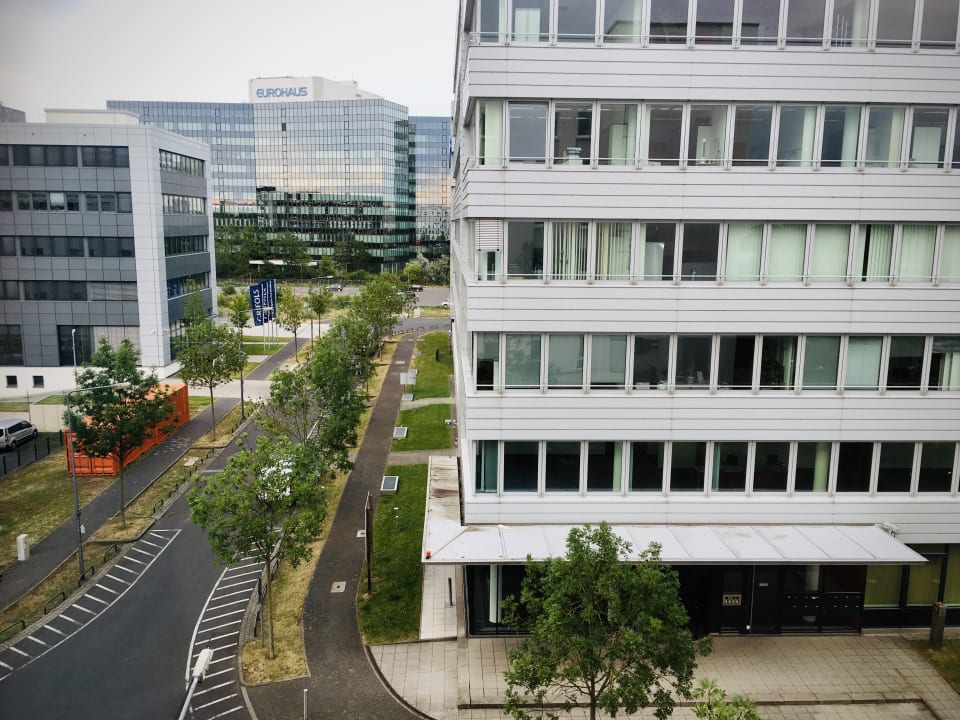 Außenansicht Motel One Frankfurt Airport