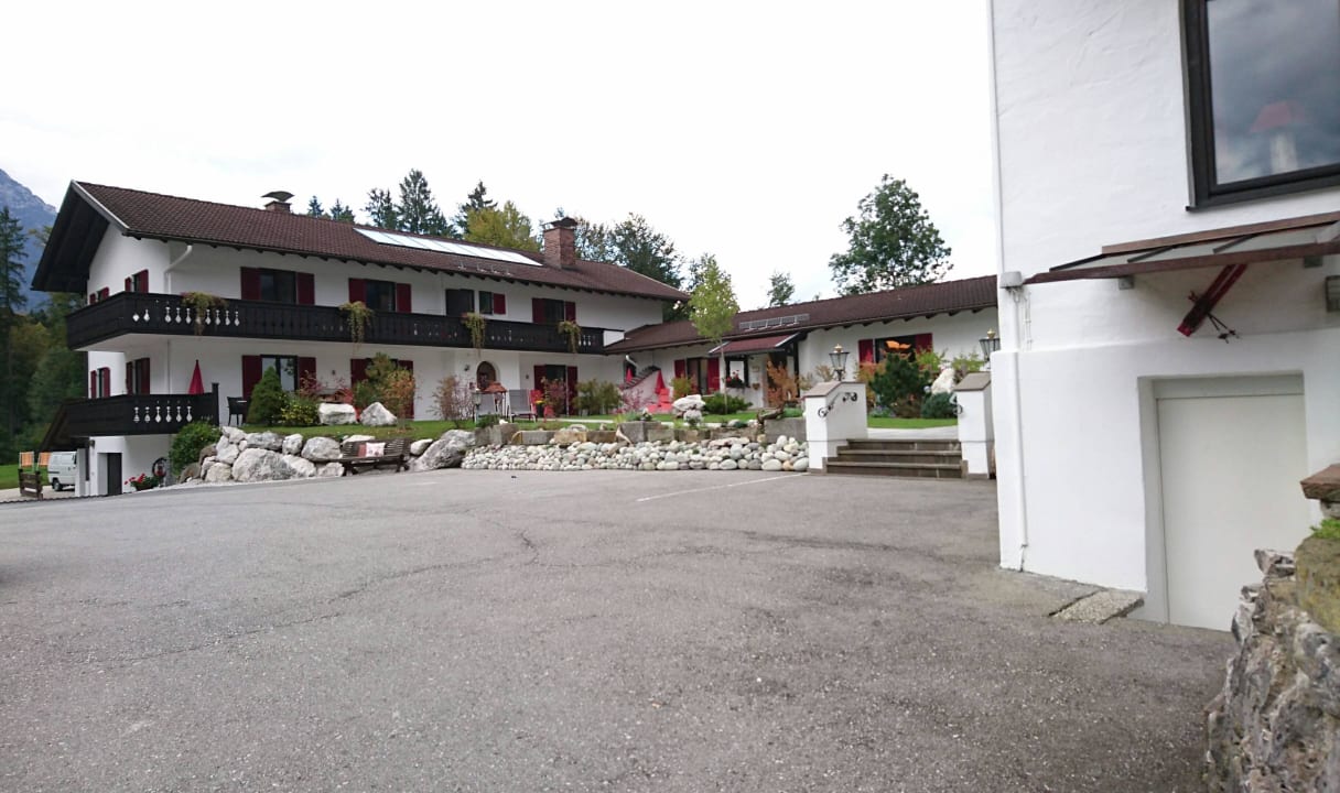 Blick zu Appartments Bayern Resort Hotel & Apartments