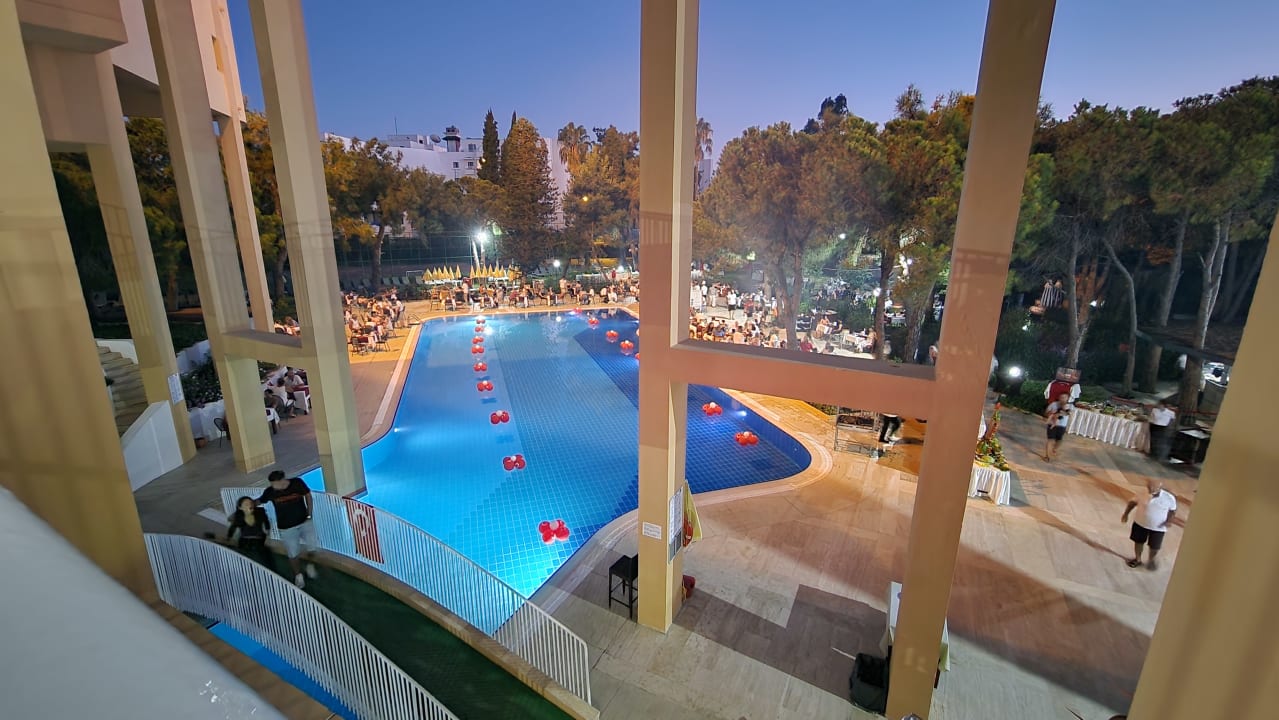 Pool Asteria Collection Side