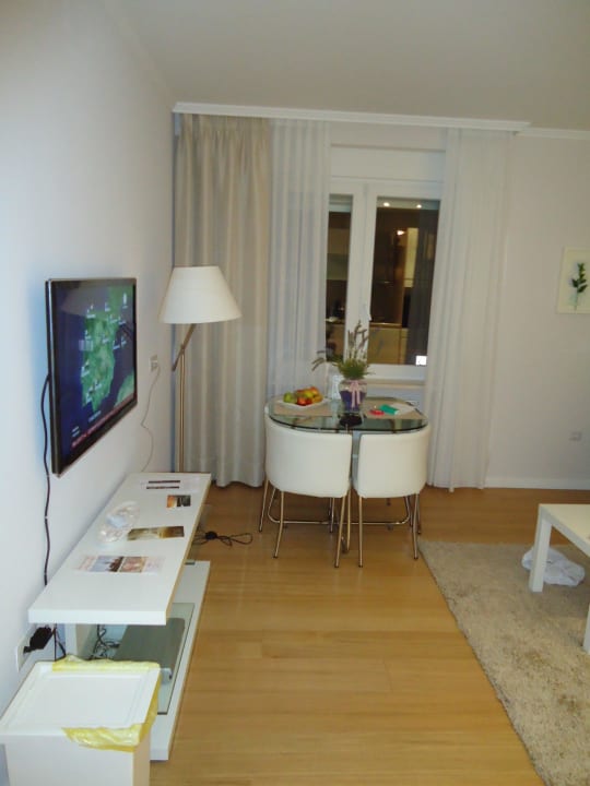 Wohnzimmer Meridien Luxury Apartments