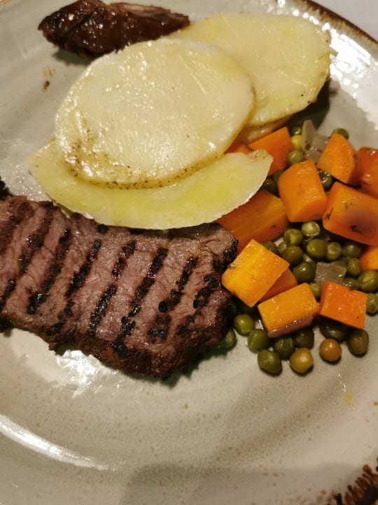 Gastro Zuri Zanzibar Hotel & Resort