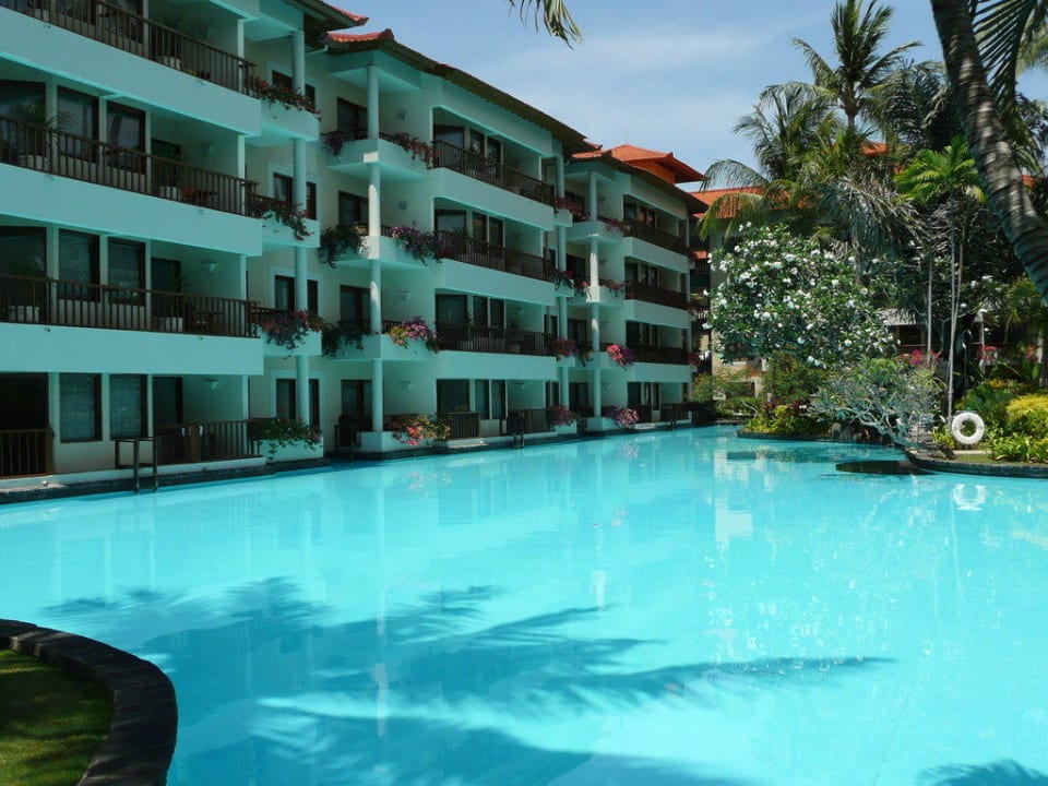 Seitenansicht des Hotels The Laguna A Luxury Collection Resort & Spa