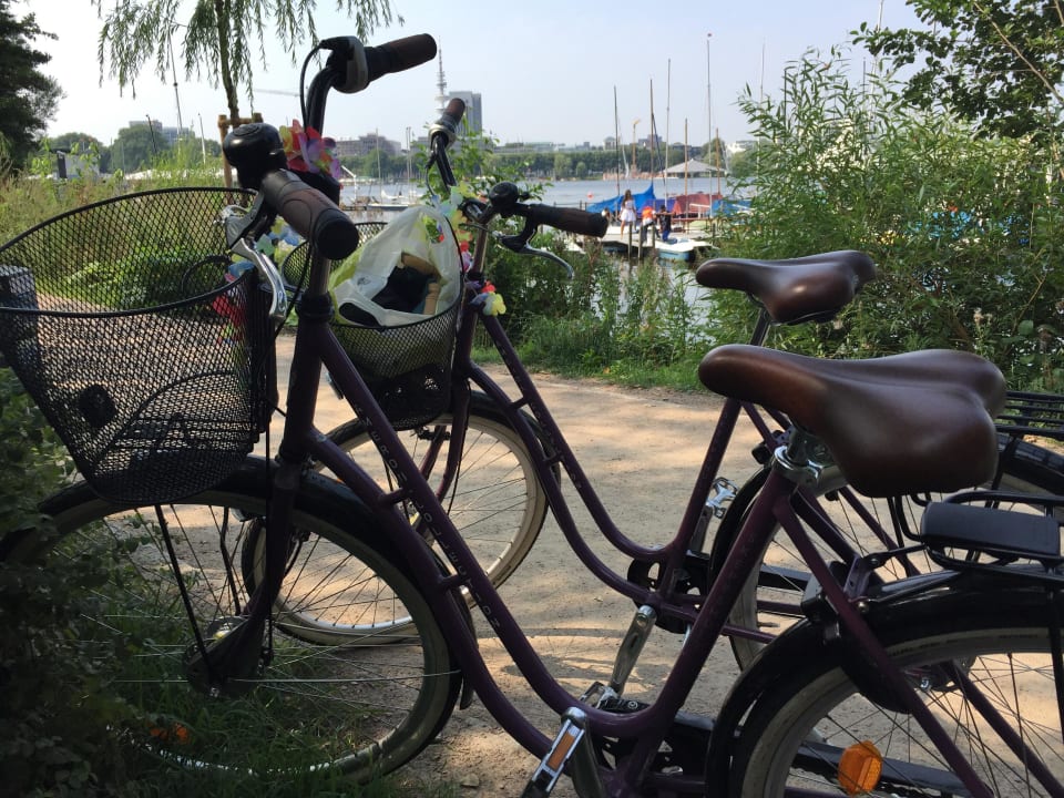 Fahrräder vom Hotel AMERON Hamburg Hotel Speicherstadt