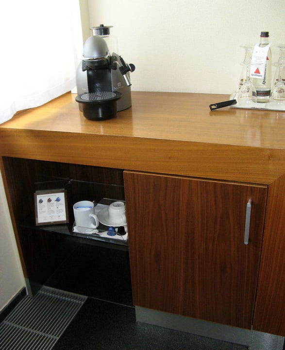 Kaffeemaschine in der Junior-Suite NYX Hotel Erfurt