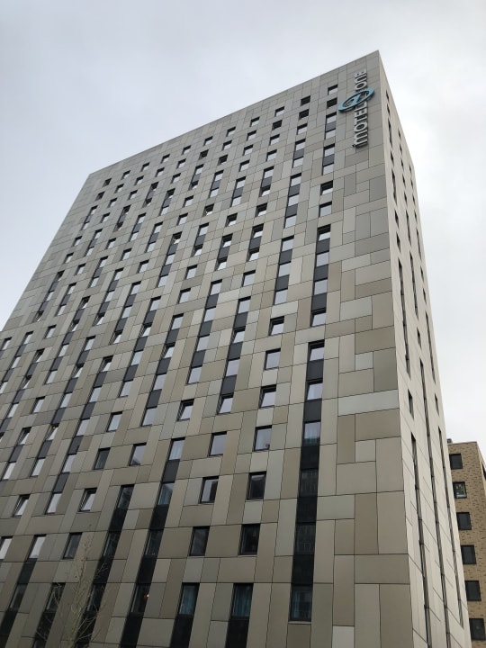Außenansicht Motel One Hamburg-Alster