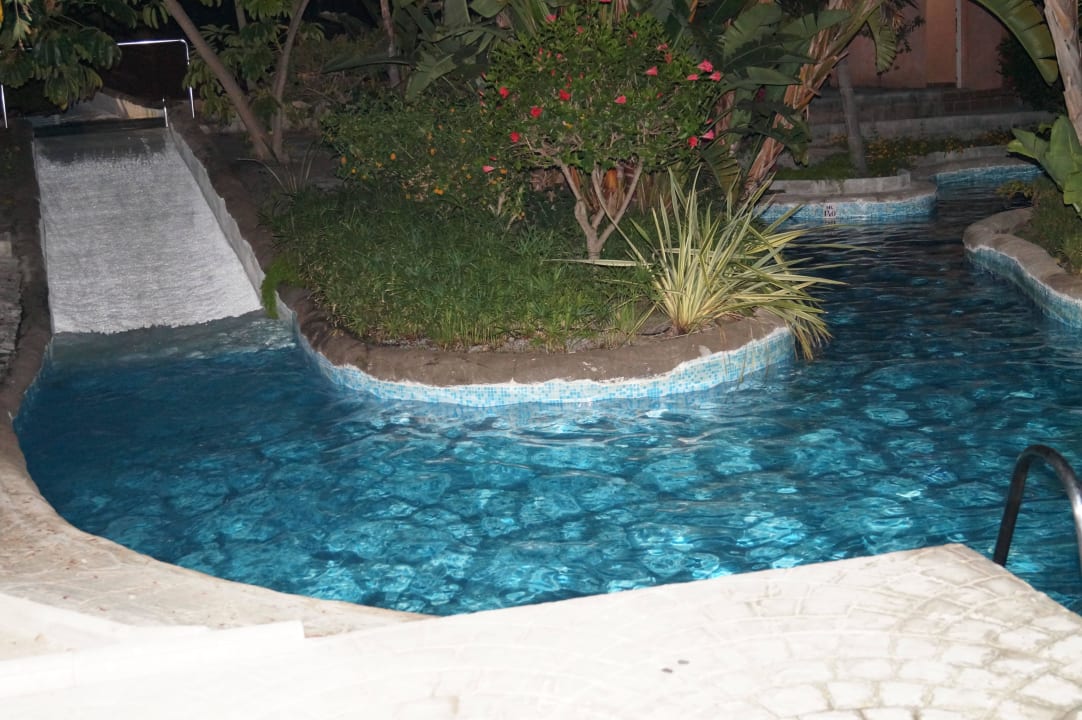 Eine der Rutschen von der Badelandschaft Playacálida Hotel