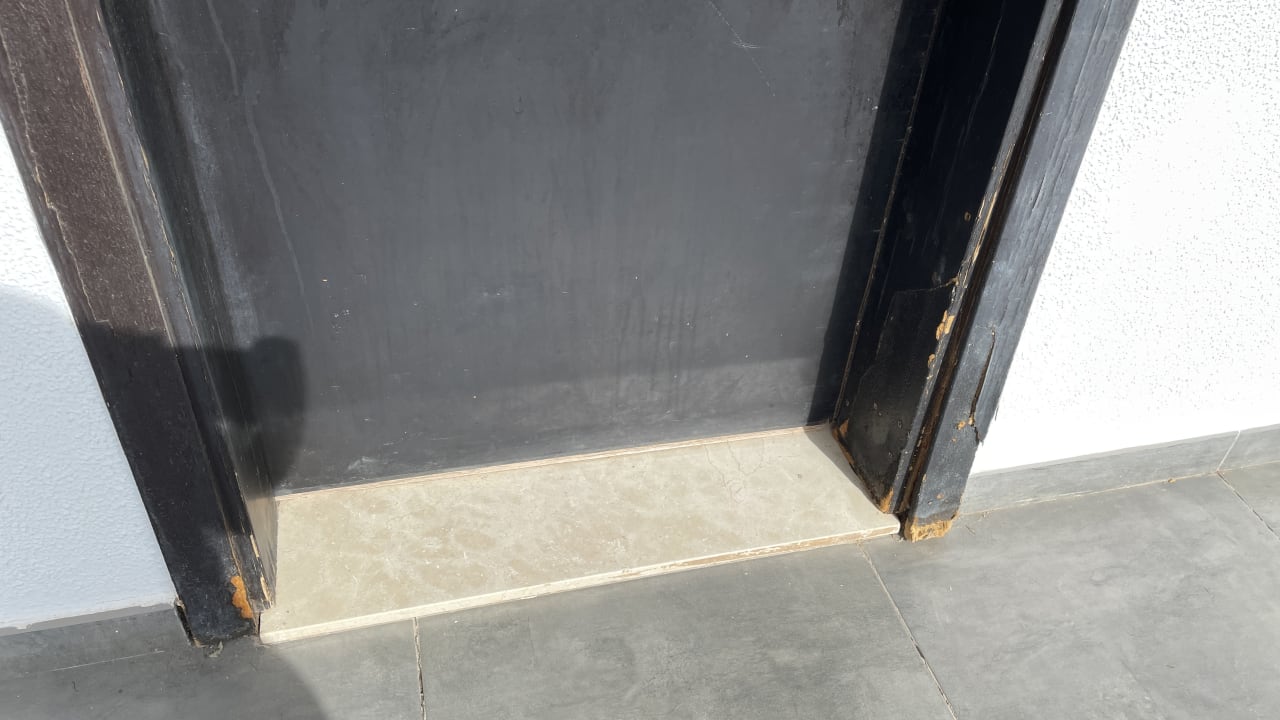 Zimmer Occidental Roca Negra