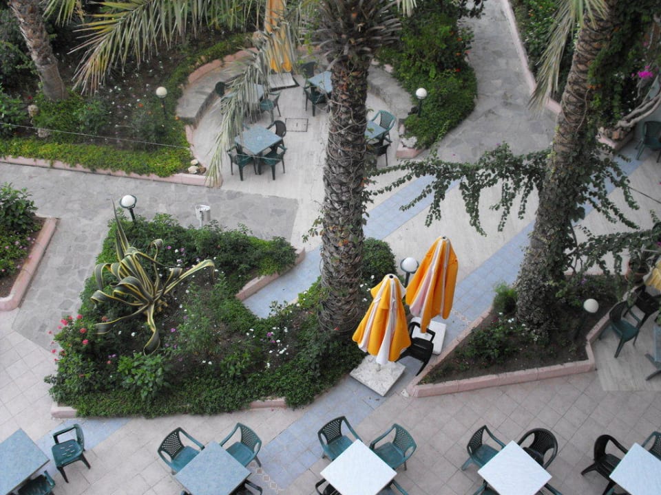 Snackbar, Sitzbereich Aska Hotel Just in Beach